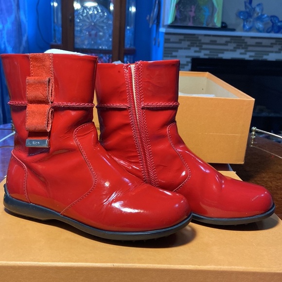 Authentic Tod’s junior red boots - Picture 2 of 4